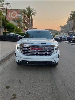 GMC Sierra